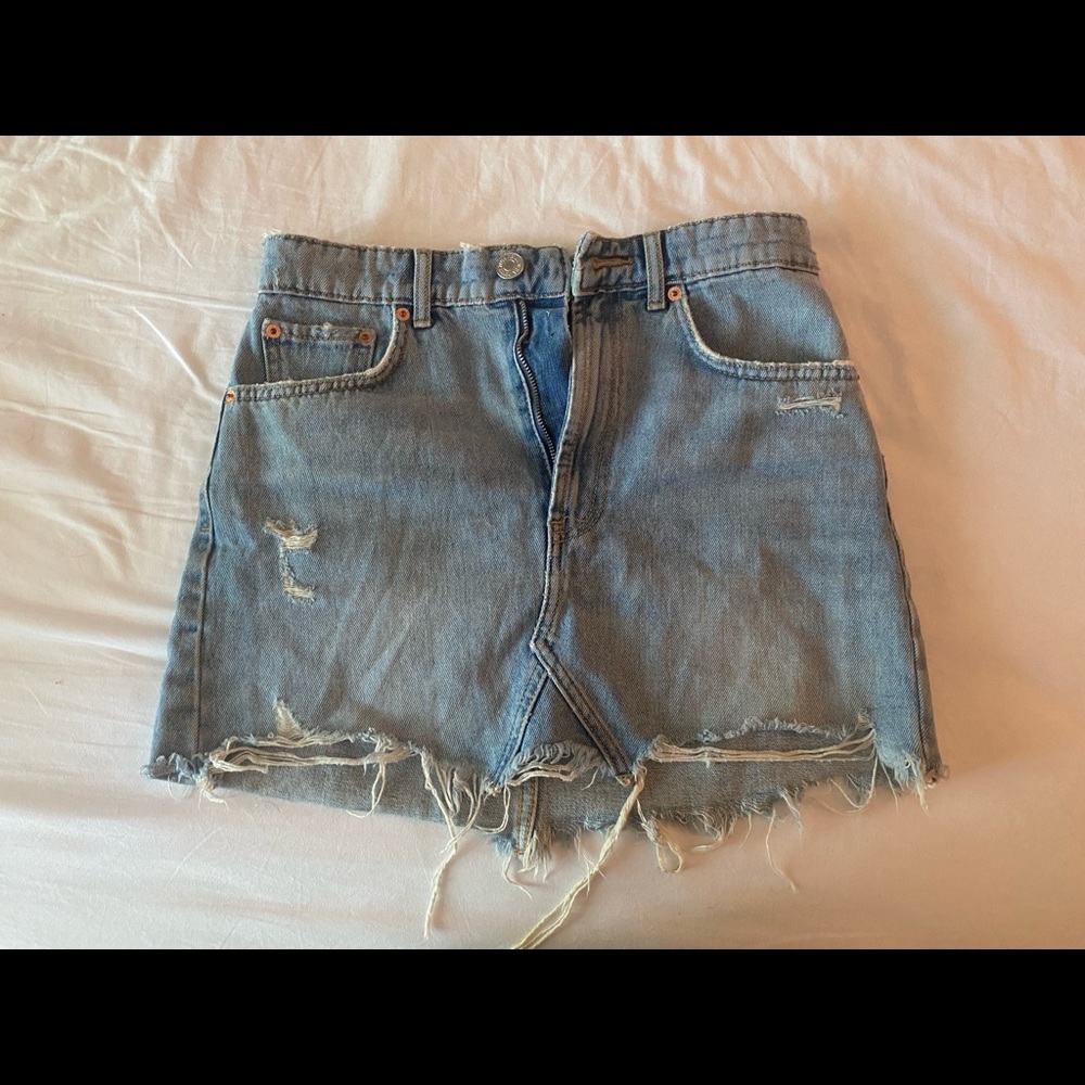 Zara distressed jean skirt